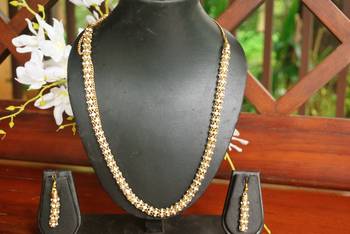 Crystal Emebellished Elegant Chain With Earrings 1