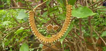 Golden jalebi rose gold choker necklace set 2