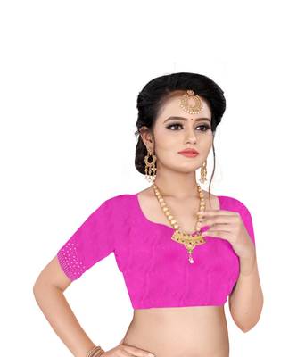 black plain silk blend saree with blouse 4