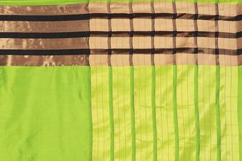 Green printed cotton saree with blouse 4