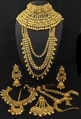 Charming Jewelry Designer WhiteGolden CZ Pearl Kundan Full Bridal Jewelry Set 2