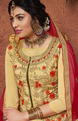 Red Embroidered Silk Semi Stitched Lehenga 3