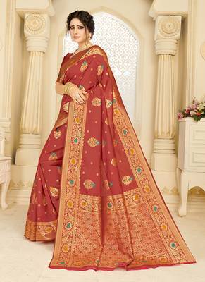 Crimson woven silk blend saree with blouse 2