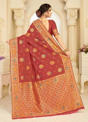 Crimson woven silk blend saree with blouse 3