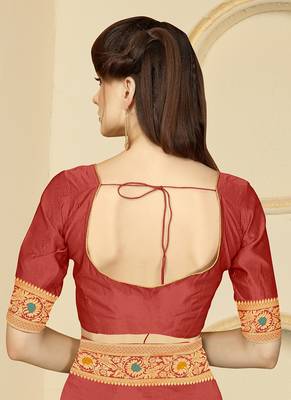 Crimson woven silk blend saree with blouse 5