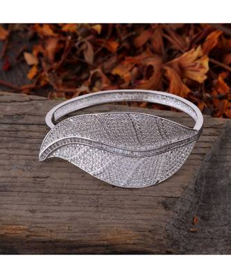 Designer Stylish Fine Quality Cubic Zaricon Barclet 1