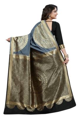 Grey Embroidered Banarasi Saree With Blouse 3