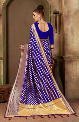 Blue Woven Banarasi Saree With Blouse 2