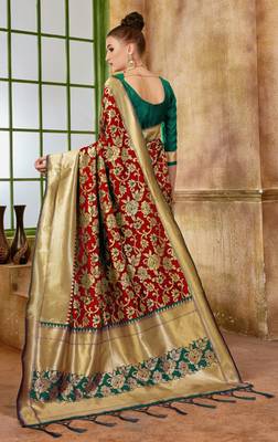 Red Woven Banarasi Saree With Blouse 2