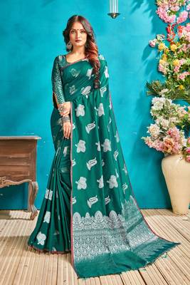 Green Woven Banarasi Saree With Blouse 1