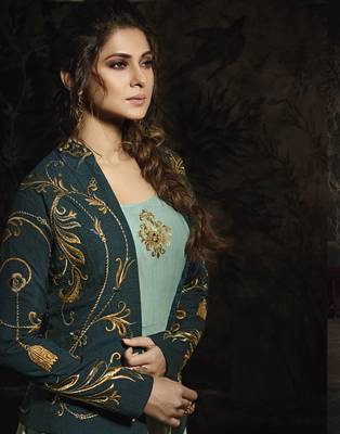 Green embroidered silk blend salwar 4