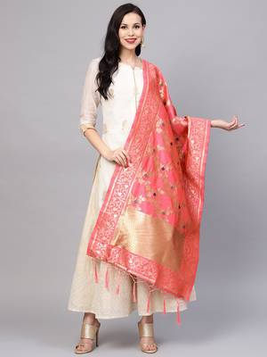 Sutram Women's Banarasi Peach Silk Dupatta 1