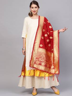 Sutram Women's Banarasi Red Silk Dupatta 1