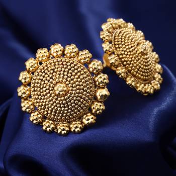 Yellow diamond earrings 1