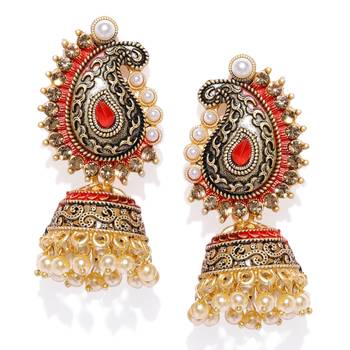 Yellow pearl earrings 2