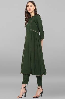 Janasya Janasya Women's Dark Green Rayon Slub Kurta With Pant 3