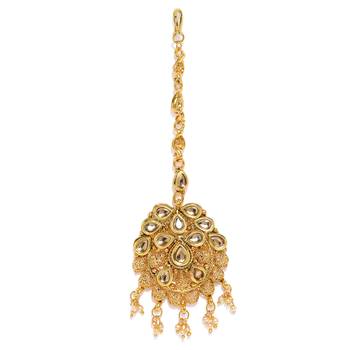 Yellow pearl maang-tikka 1
