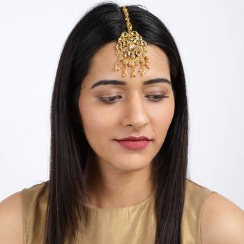 Yellow pearl maang-tikka 2