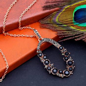 Gold diamond pendants 3