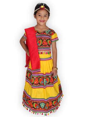 yellow embroidered mirror work navratri traditional lehenga choli 1