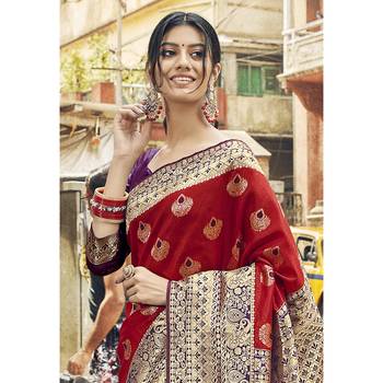 Red woven art silk saree with blouse 2