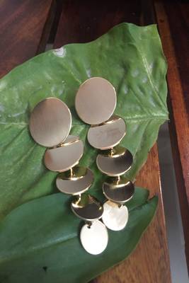 Black earrings 1