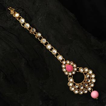 Pink maang-tikka 2