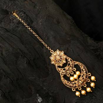 Gold Maang Tikka 2