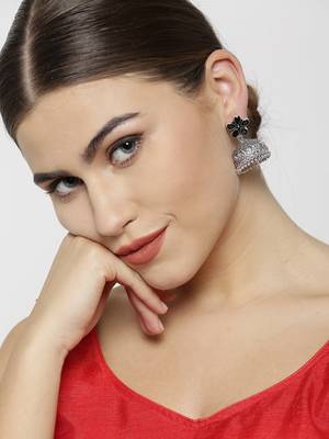 Infuzze Black earrings 3