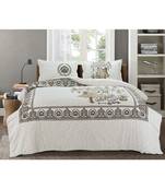 multicolor Heavy Designer KING SIZE Bedsheet With 2 Pillow Covers (108*100)