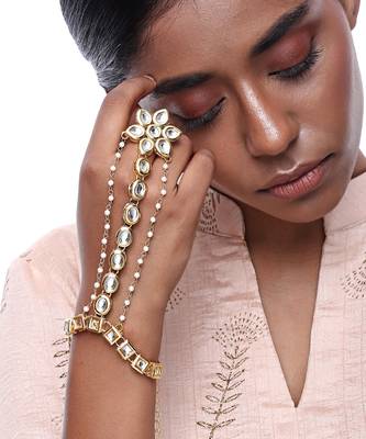 Kundan Haathphool 1