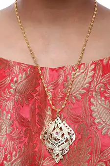 Jadau Pendant & Earrings Set