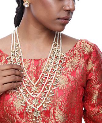 3 Layered Kundan Neckpiece With Studs 1