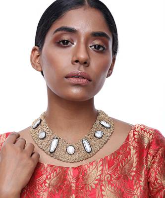 Golden Neckpiece 1