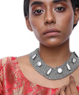 Silver Neckpiece 1