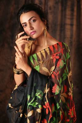 Black Jamdani With Multicolored Thread Weave 3