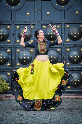 Green Embroidered Cotton Indian Traditional Navratri Dandiya Raas Garba Festival Function Semi Stitched Lehenga Choli 3