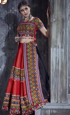 Red and black gamthi hand embroidered cotton traditional dandiya raas garba lehenga for navratri collection online 4