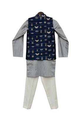 Grey Kurta with Printed Nehru Jacket Set 3