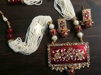 Maroon Crystal Meenakari Women Necklace Sets 1