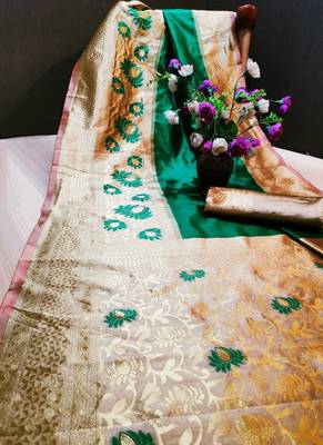 Green woven banarasi silk saree with blouse 2