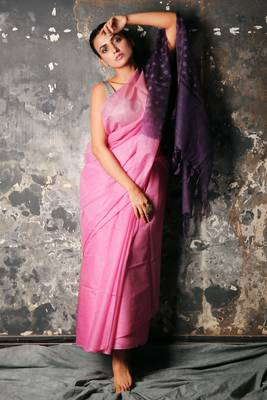 Pink woven silk blend saree with blouse 1