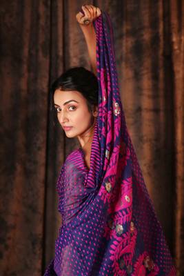 Navy blue hand woven blended cotton saree 3