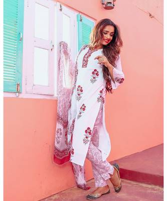 White Mughlai Handblock Suit With Chiffon Dupatta 1