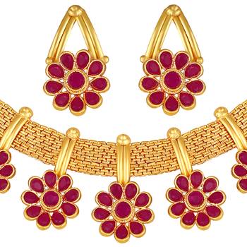 Wedding Wear Gold Plated Choker Style Necklace Set For Women 2