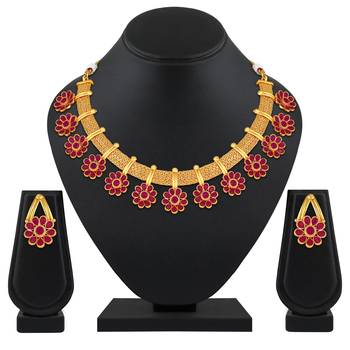 Wedding Wear Gold Plated Choker Style Necklace Set For Women 5