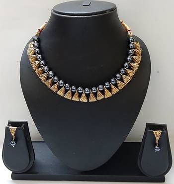 Orange necklaces 1