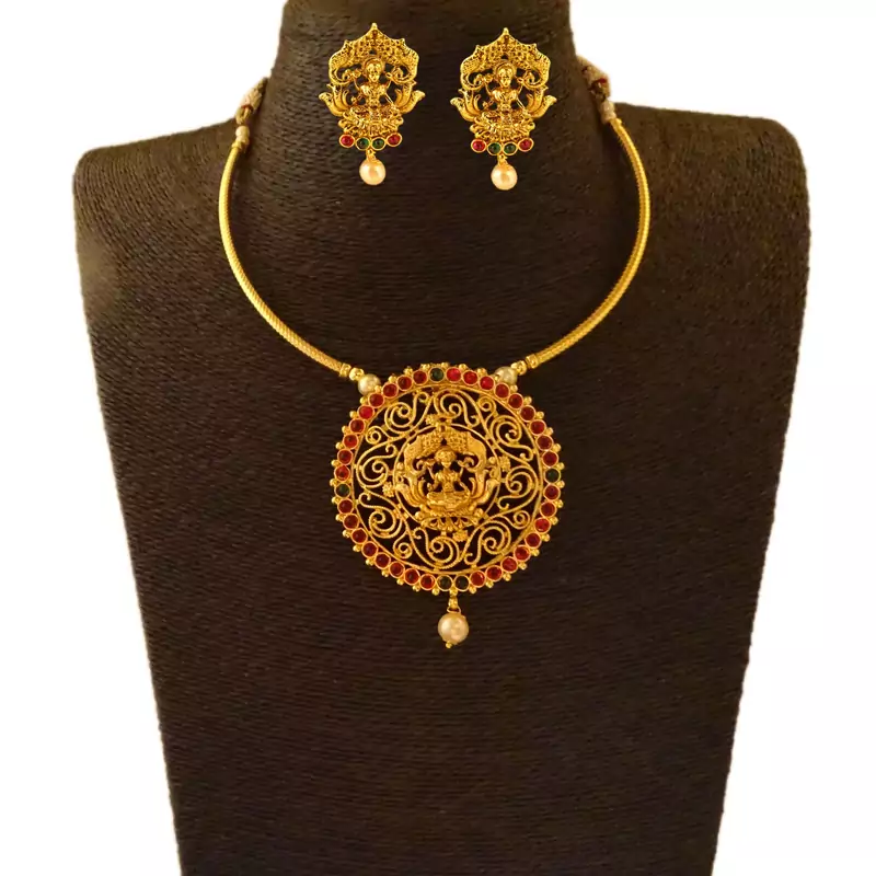 Green ruby  necklace-sets
