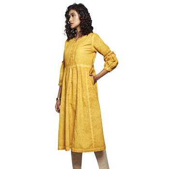Women's Solid Yellow Cotton 3/4th Sleeved Anarkali Kurti 3
