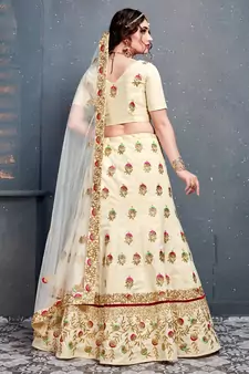  cream embroidered wedding lehenga set choli with dupatta with dupatta